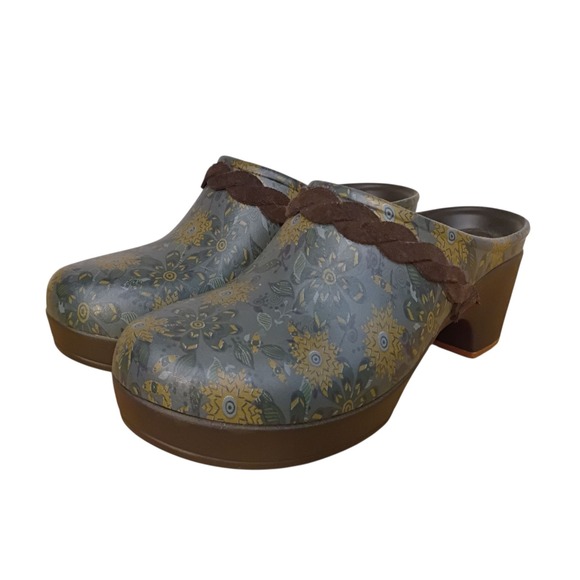 CROCS Shoes - Crocs Dual Comfort‎ Womens Clogs Shoes Brown/Floral Heels Mules Slip On Size 7